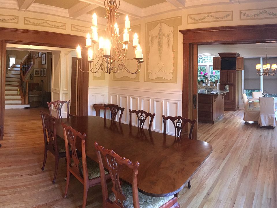 Dining room has Pocket Doors