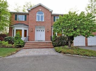 857 Grove Ave, Edison, NJ 08820