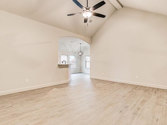 3rd image of 214 Jacinth Ln