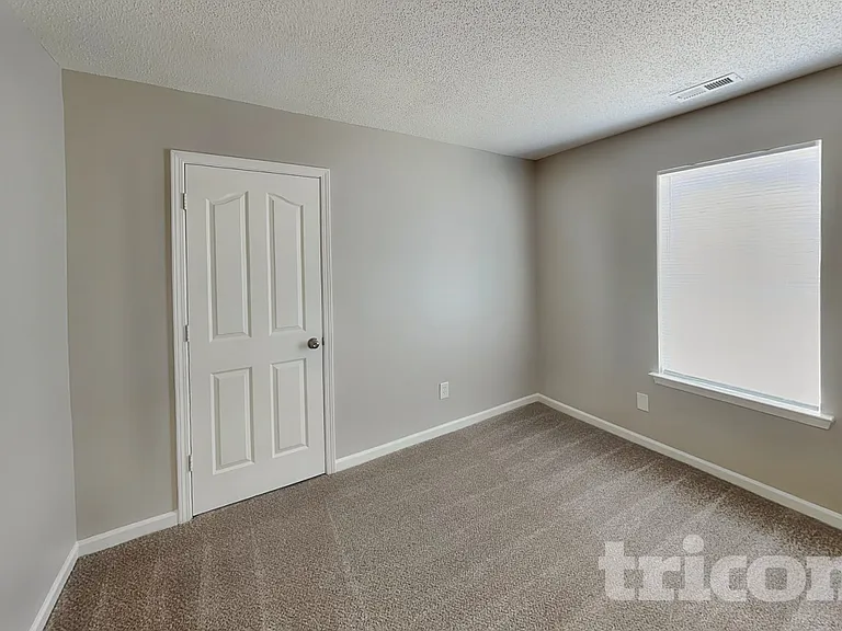 3010 Great Falls Dr — Photo 11