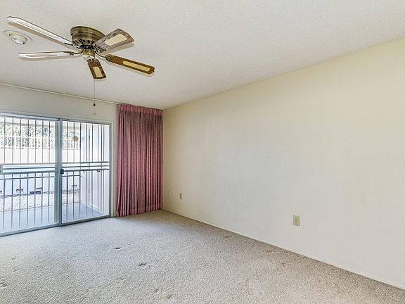 4th image of 11156 W Emerald Dr