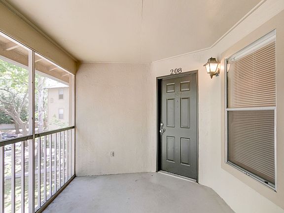 2nd image of 974 Leeward Pl Unit 208