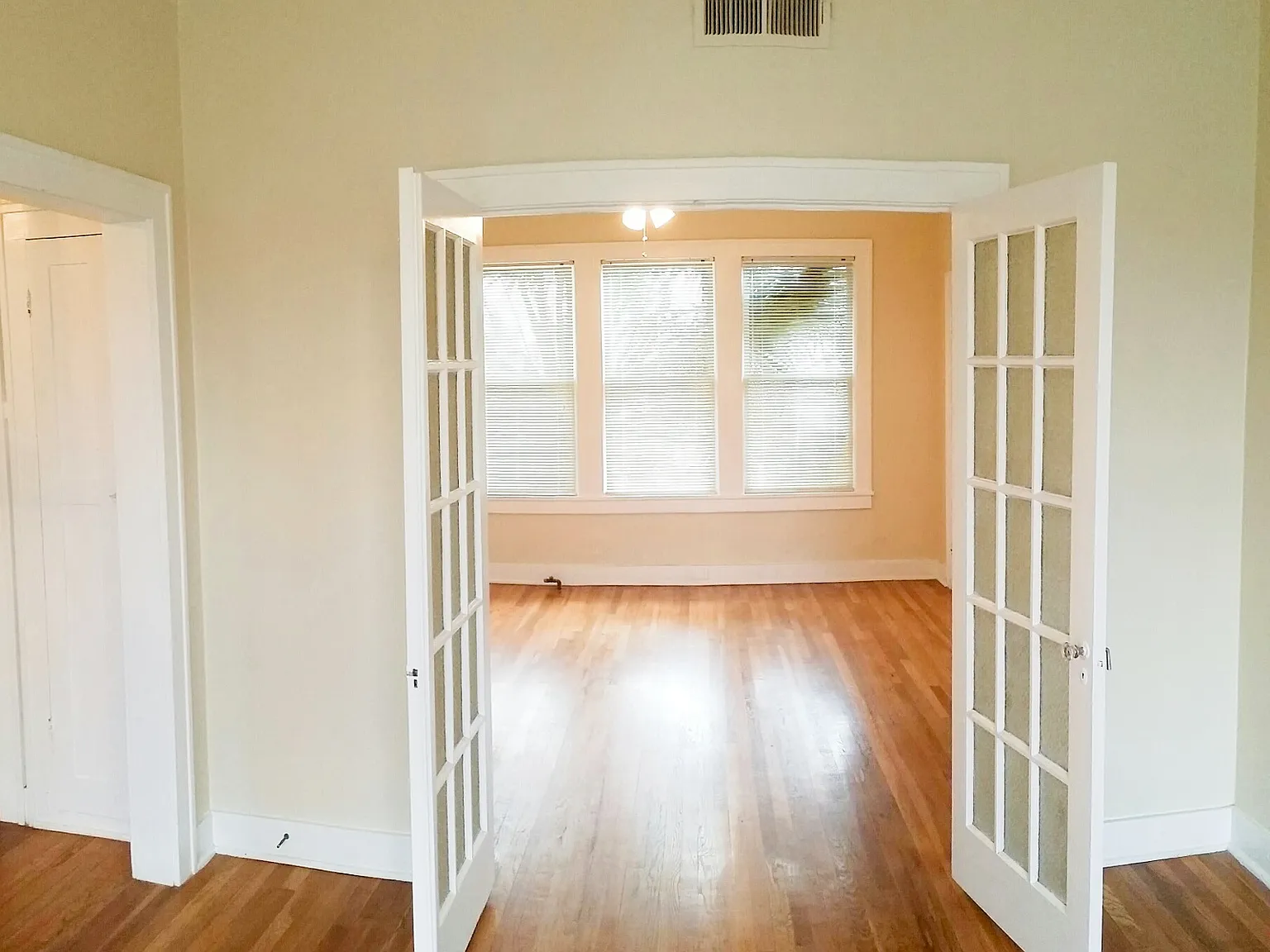 1 bed, 600 sqft, $1,075 — Photo 3