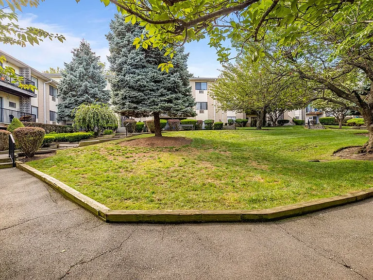 Riverview at Nyack — Photo 19