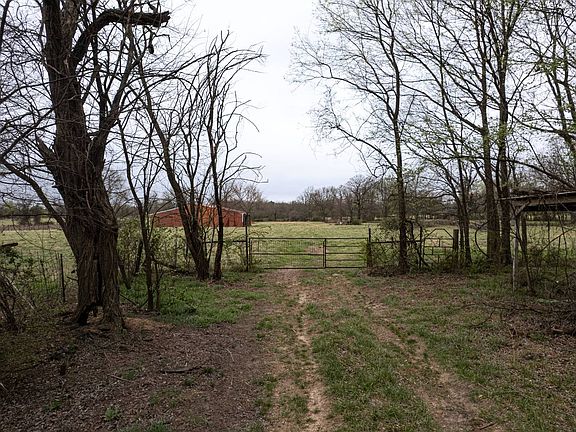 3rd image of E 730th Rd