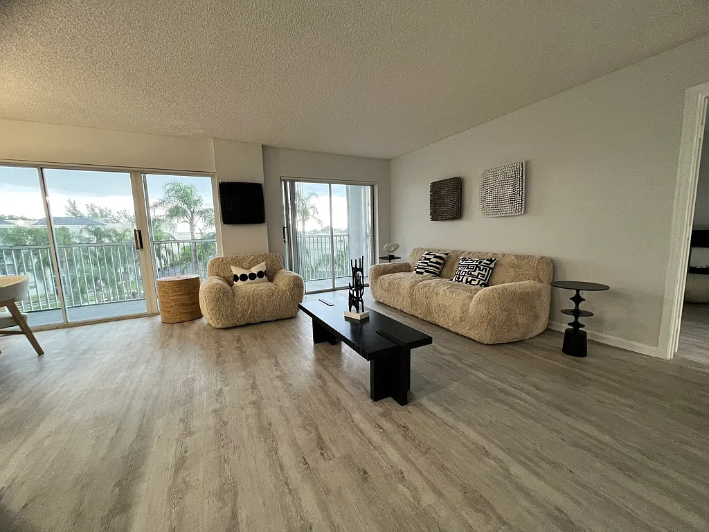 Waterview Rental — Photo 2