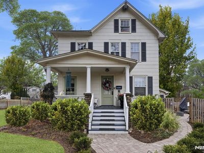 122 Prospect St, Ramsey, NJ, 07446