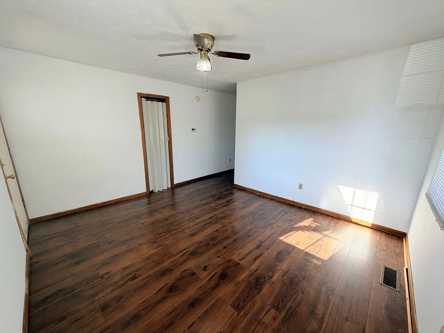 Now Showing: 2 Bedroom/1 Bathroom Home Located At 550 Wood St. In Greenfield, In — Photo 4