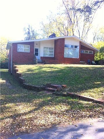 1st image of 131 Lincoln Ct