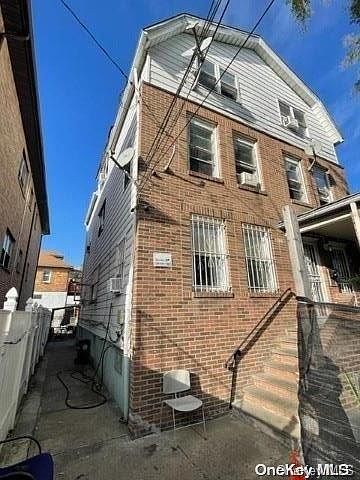 1st image of 1705 Hammersley Avenue