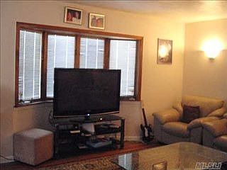 2nd image of 173 Lee Ave