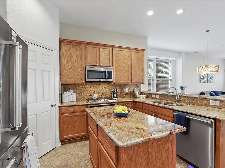 11086 Mansfield Dr — Photo 8