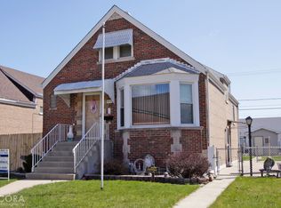 5649 S 72nd Ct, Summit, IL 60501