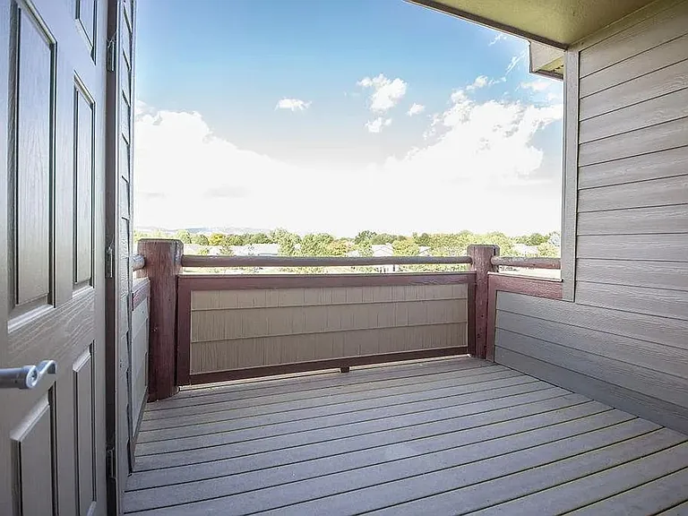 5220 Boardwalk Dr #F33 — Photo 17