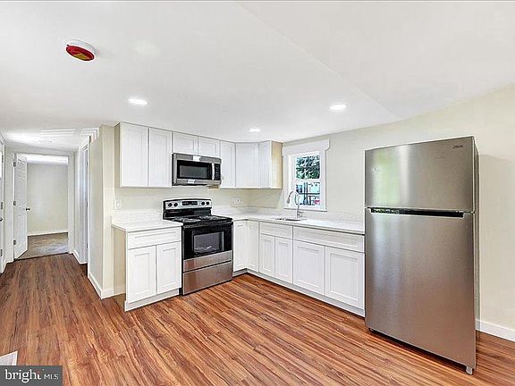 2nd image of 215 Frysville Rd