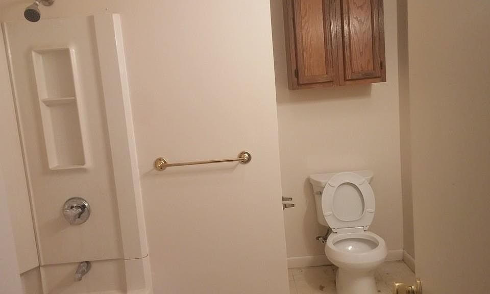 2nd image of 276 Forest Park Ave #2