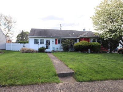 2045 Cloverdale Rd, Bethlehem, PA, 18018