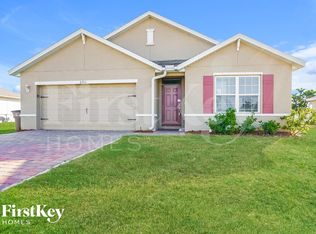 2711 SW 9th Ave, Cape Coral, FL 33914