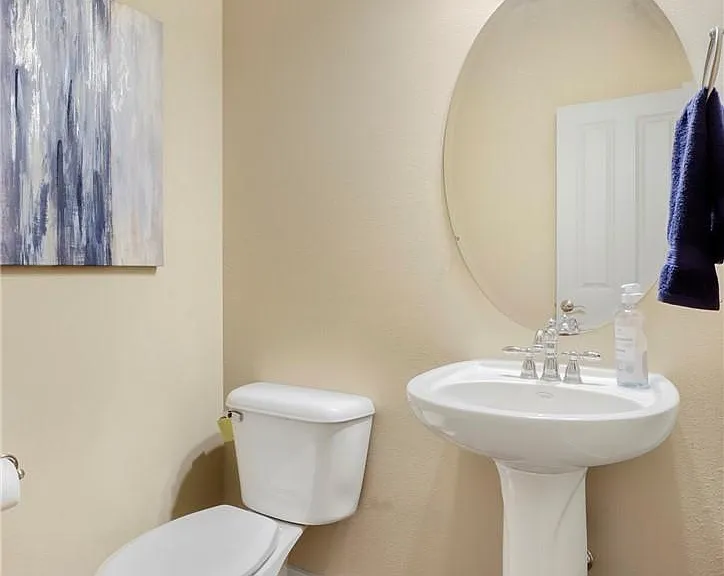 4450 Logan Dr NE — Photo 12