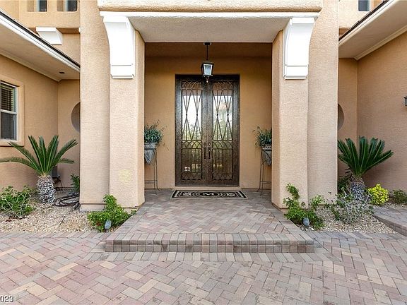 4th image of 10400 Summit Canyon Dr