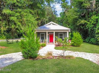 1212 Congress St, Darien, GA 31305