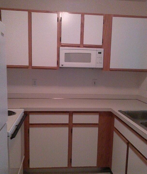 2nd image of 624 N Barrett Ln
