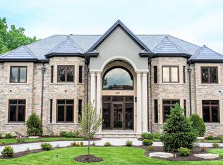 501 Alice Dr, Northbrook, IL 60062