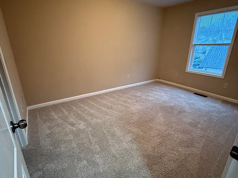 9907 Thunderbolt Way — Photo 23