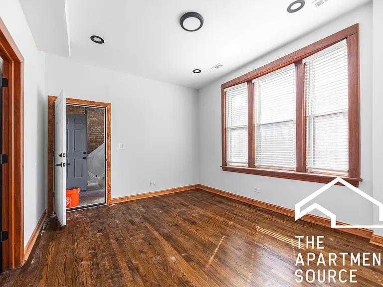 2842 W Augusta Blvd #2W — Photo 5