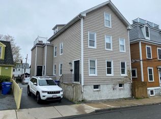 19 Howard St #1, Newport, RI 02840