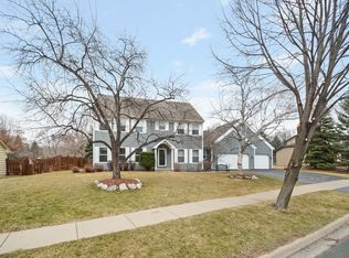 2224 Copperfield Dr, Mendota Heights, MN 55120