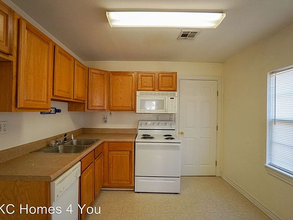 3rd image of 3805 N Central Ave