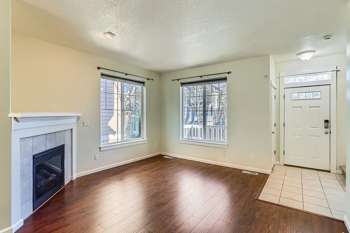 Building Photo - 1165 SW 160th Ave