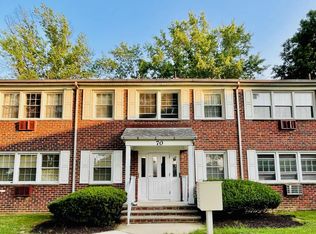 70 Stonehurst Blvd APT F, Freehold, NJ 07728