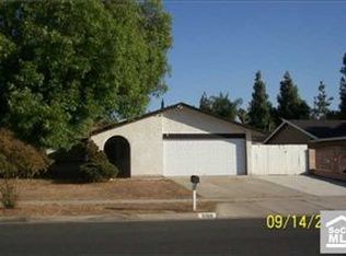 9360 Aegean Dr, Riverside, CA 92503