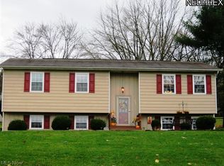 2440 Sherwood Hls, Zanesville, OH 43701