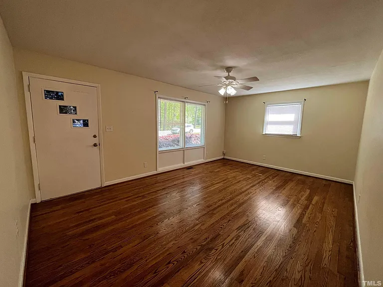 207 W Boundary St — Photo 4