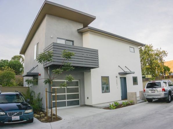 3082 Rockview Pl