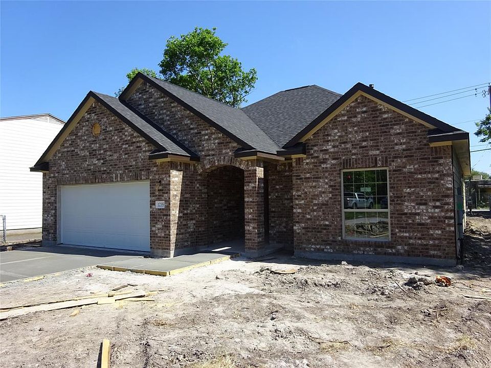 1st image of 1235 Hunter Dr