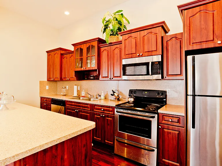 Royal Gulf Apartment Homes — Photo 9