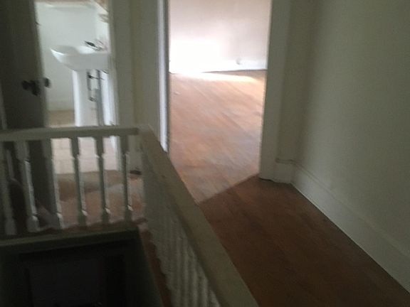 3rd image of 115 S Walnut St