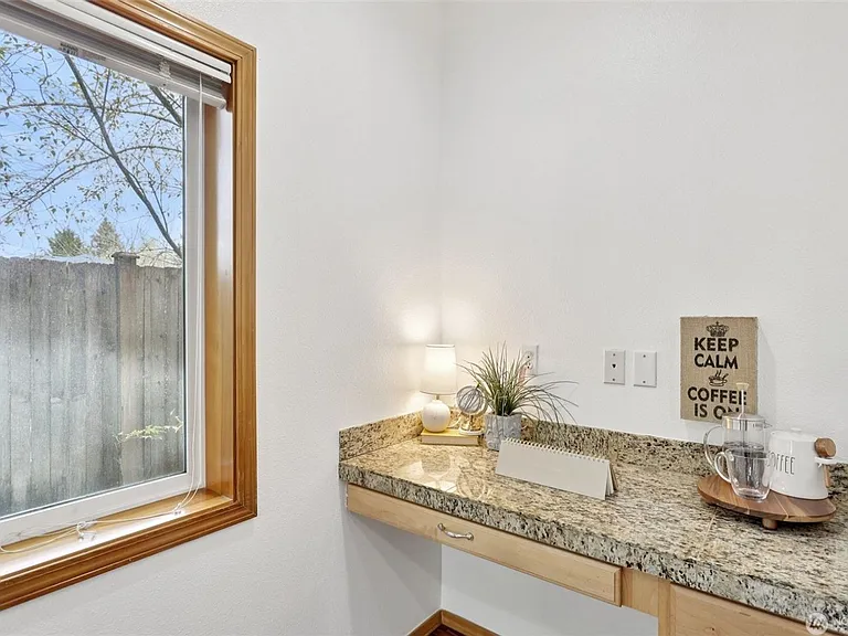 18870 108th Ln SE — Photo 4