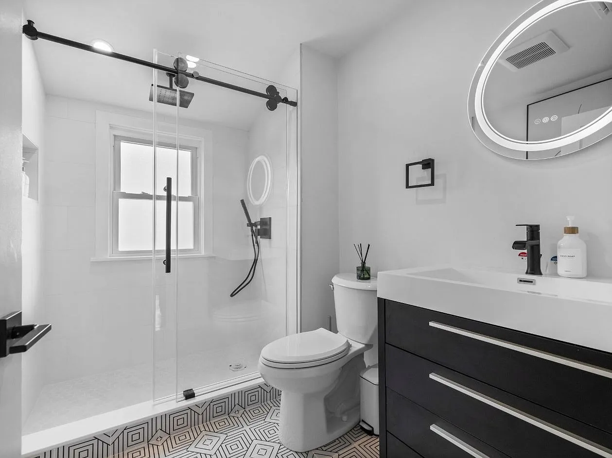 7 Dickson Street Unit 2 - E — Photo 4