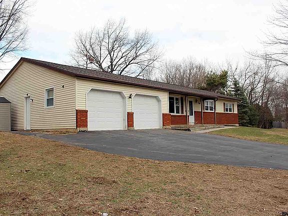 2nd image of 22 Baltusrol Dr