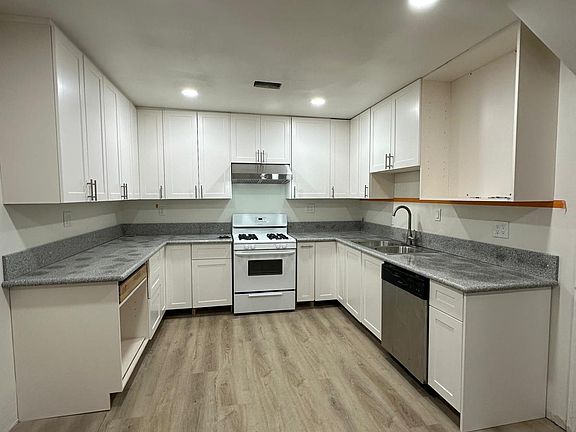 5th image of 10691 Seamont Dr