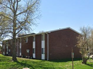402 Meadow Dr #402, Troy, IL 62294