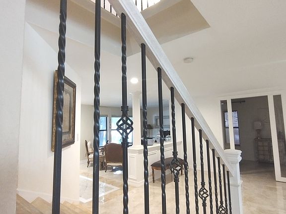 5th image of 3708 WHITEFIELD SQ