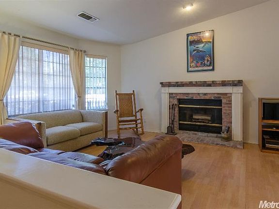 3rd image of 1740 Teralba Way