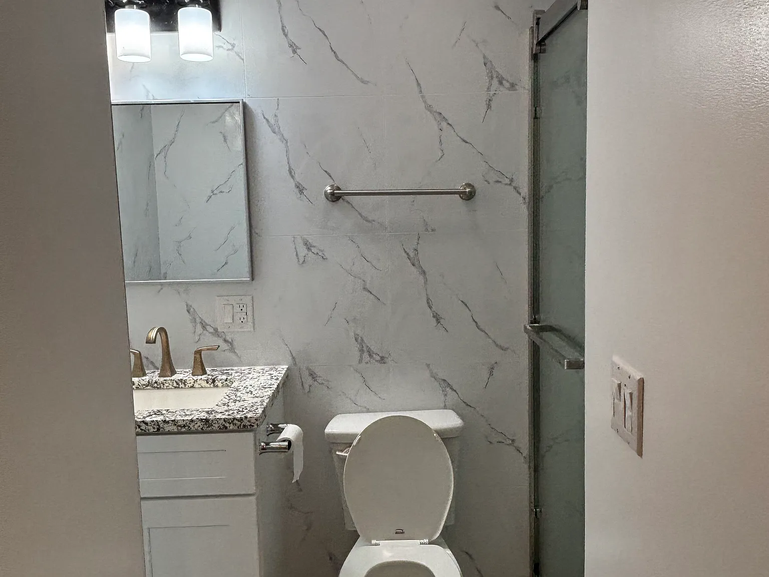 1 bed, 550 sqft, $1,900 — Photo 3