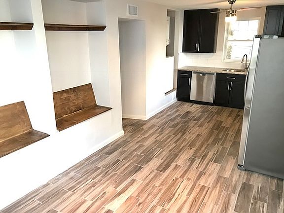 3rd image of 916 Palisade Ave #B